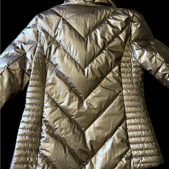 Women’s Michael Kors Metallic Champagne Colored Jacket SIZE MED - Picture 6 of 7